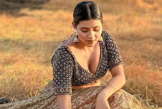 Anjali Arora Net Worth